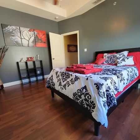 Modern, Private, Smart 4 Bedroom Condo In Desirable Location In Mcallen With Pool! 外观 照片