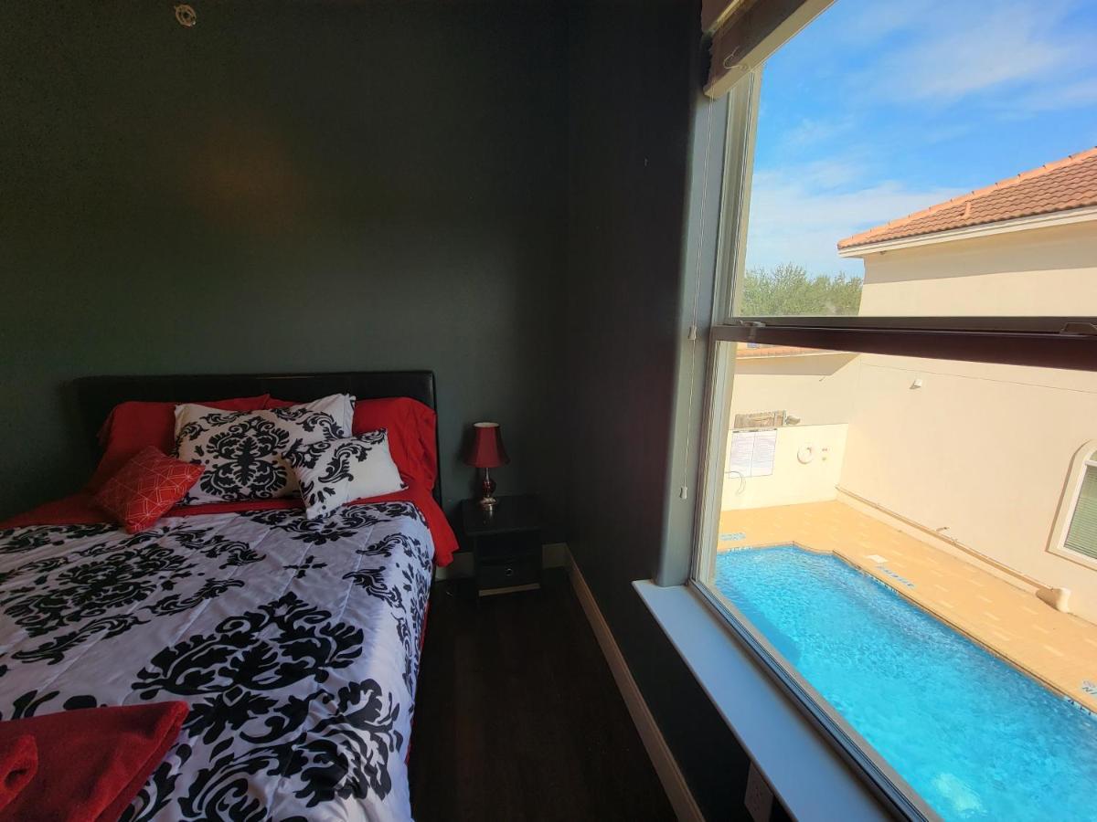 Modern, Private, Smart 4 Bedroom Condo In Desirable Location In Mcallen With Pool! 外观 照片