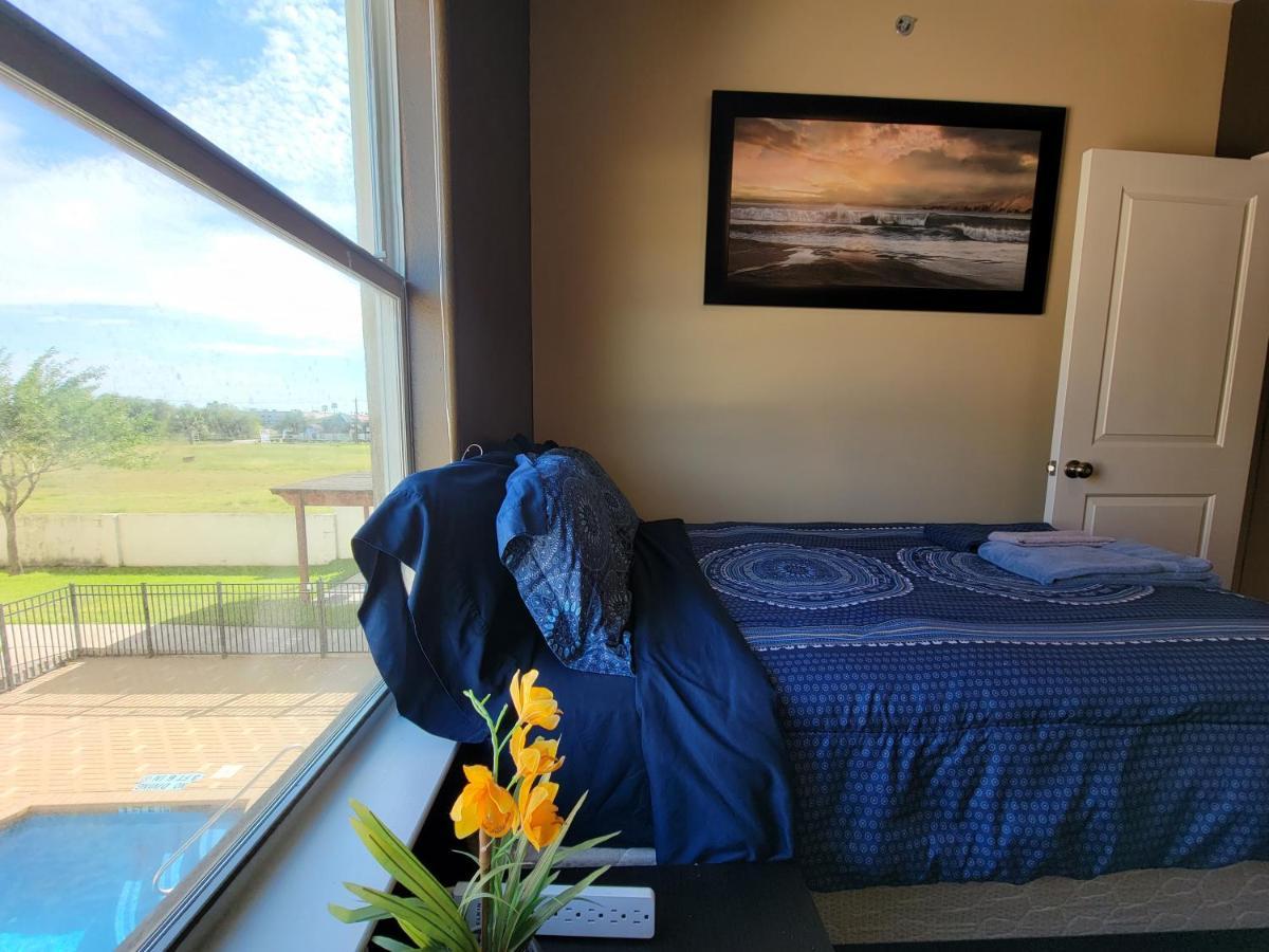 Modern, Private, Smart 4 Bedroom Condo In Desirable Location In Mcallen With Pool! 外观 照片