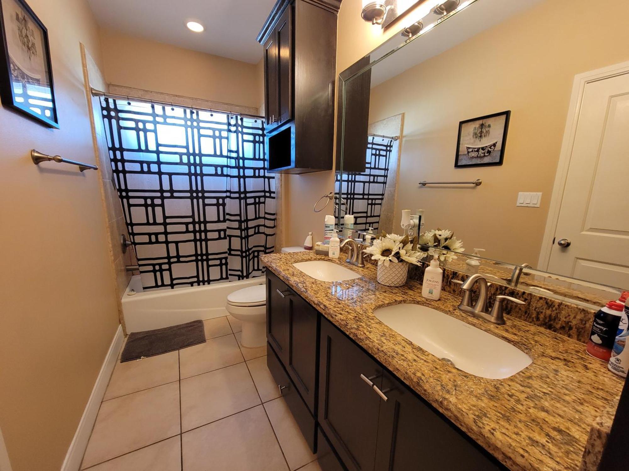 Modern, Private, Smart 4 Bedroom Condo In Desirable Location In Mcallen With Pool! 外观 照片